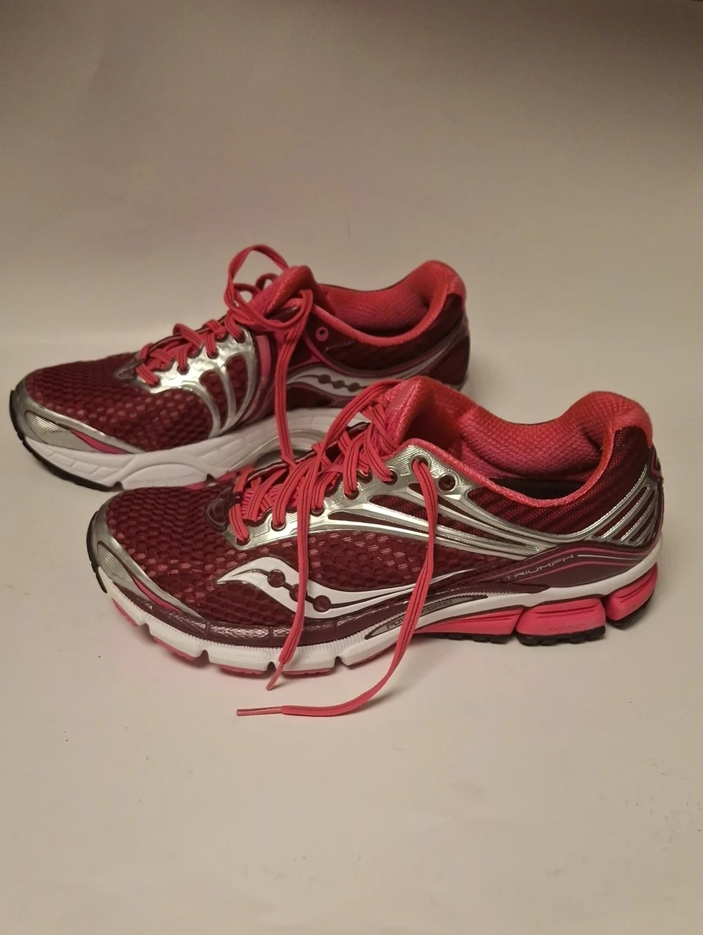 Saucony Women's Maroon and Pink Running Sneakers with Silver Accents